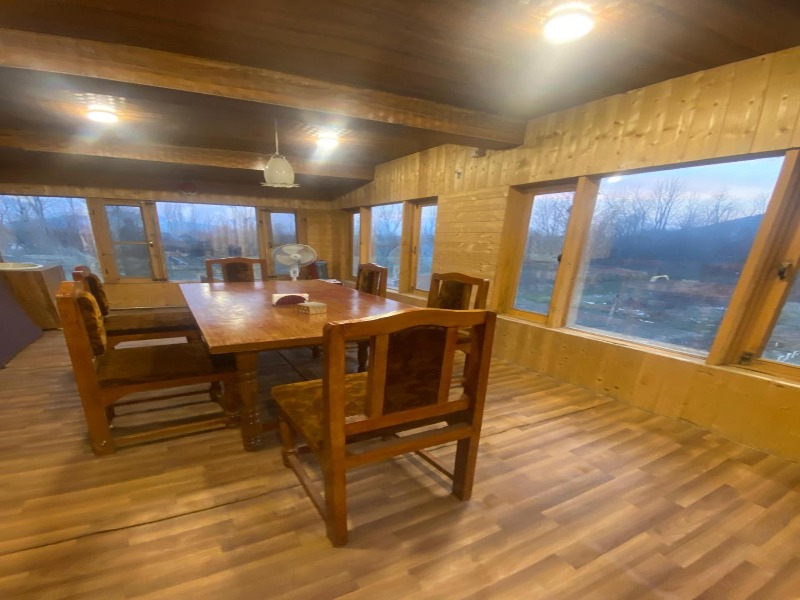 Lake House Palace restaurant serving authentic Kashmiri cuisine